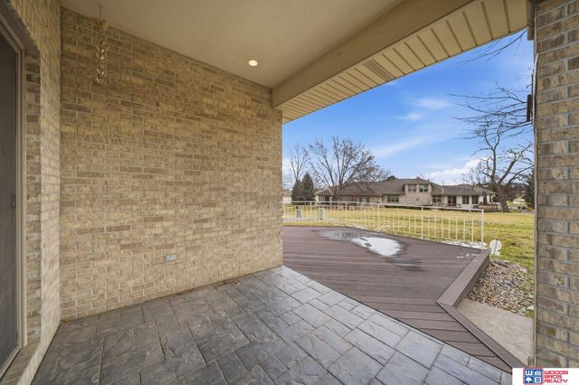 9134 Pioneer Court, Lincoln, NE 68520