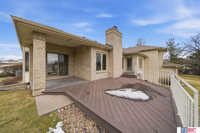9134 Pioneer Court, Lincoln, NE 68520