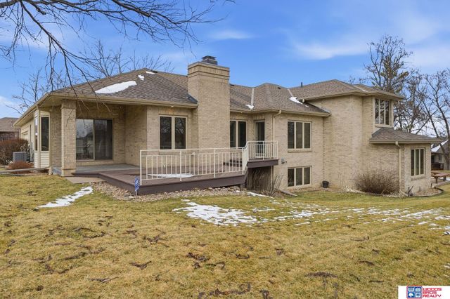 9134 Pioneer Court, Lincoln, NE 68520