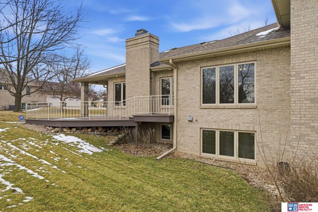 9134 Pioneer Court, Lincoln, NE 68520