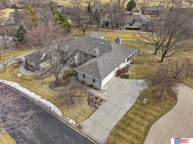 9134 Pioneer Court, Lincoln, NE 68520