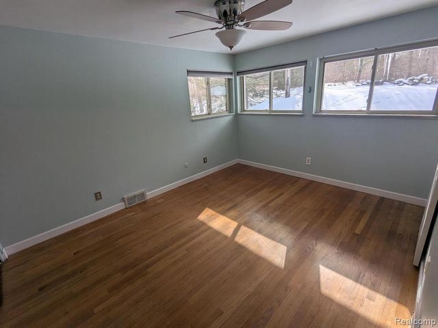 5155 Greenview, Clarkston, MI 48348