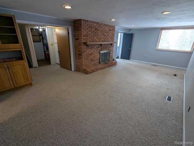 5155 Greenview, Clarkston, MI 48348