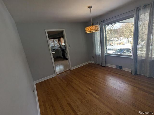 5155 Greenview, Clarkston, MI 48348