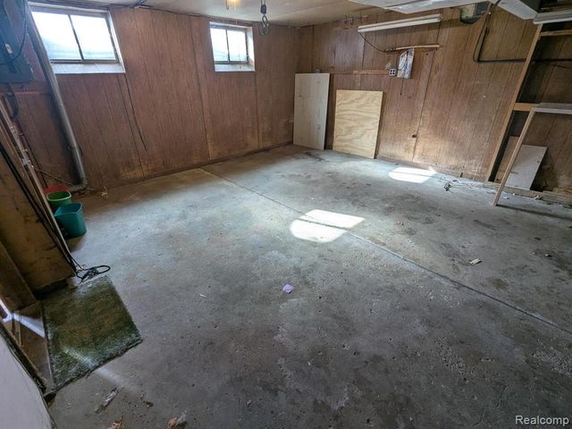 5155 Greenview, Clarkston, MI 48348