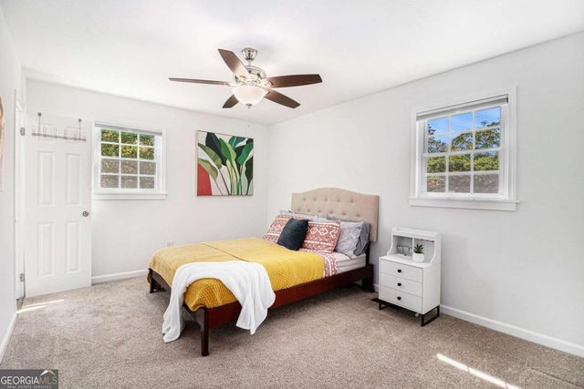 15 Cedar Lane E, Newnan, GA 30263