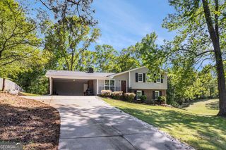 15 Cedar Lane E, Newnan, GA 30263