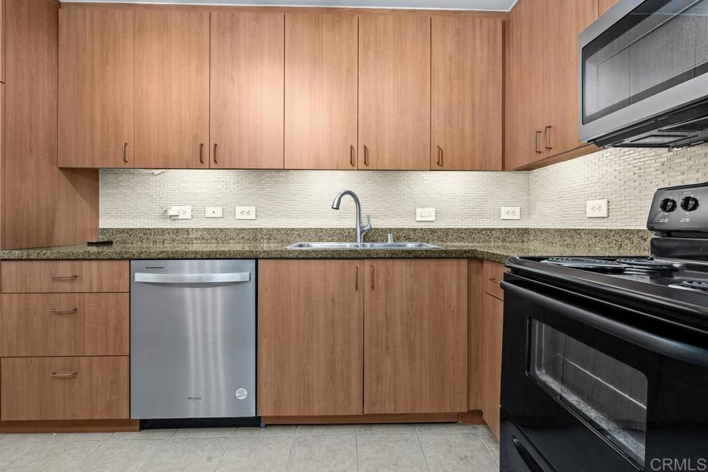 1080 Park Boulevard 317, San Diego, CA 92101 — photo 2
