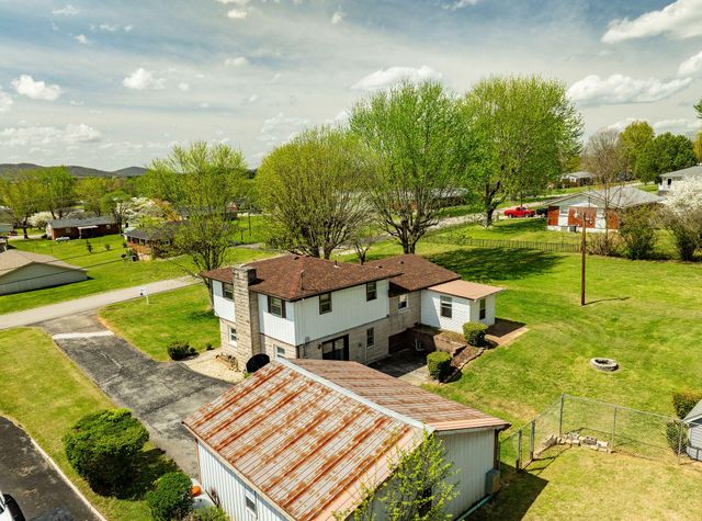 360 Hickory Hill Drive, Monticello, KY 42633