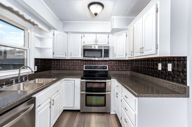 360 Hickory Hill Drive, Monticello, KY 42633