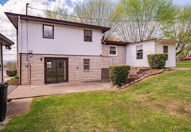 360 Hickory Hill Drive, Monticello, KY 42633