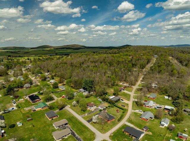360 Hickory Hill Drive, Monticello, KY 42633