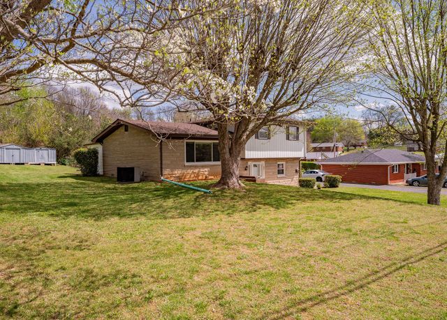 360 Hickory Hill Drive, Monticello, KY 42633