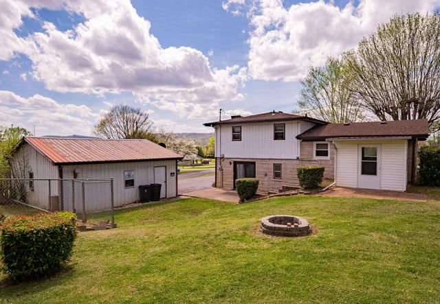 360 Hickory Hill Drive, Monticello, KY 42633