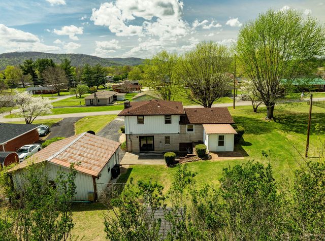 360 Hickory Hill Drive, Monticello, KY 42633