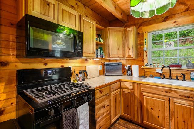1374 Long Branch Road, Marble, NC 28905