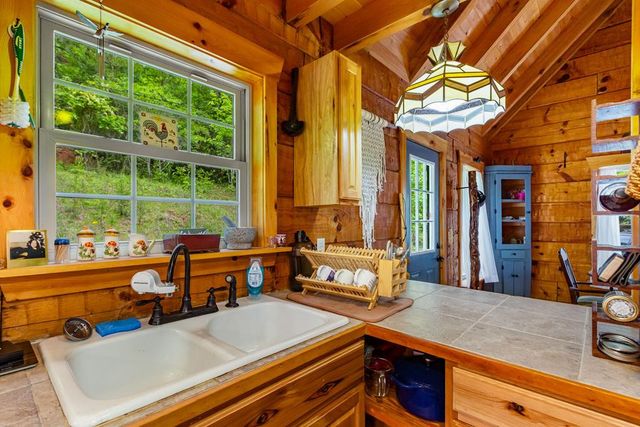 1374 Long Branch Road, Marble, NC 28905