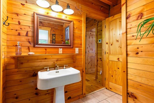 1374 Long Branch Road, Marble, NC 28905