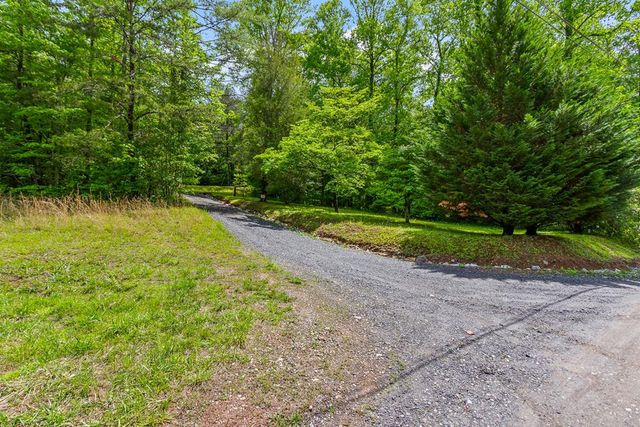 1374 Long Branch Road, Marble, NC 28905