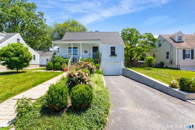 127 Moritz Place, Fairfield, CT 06824