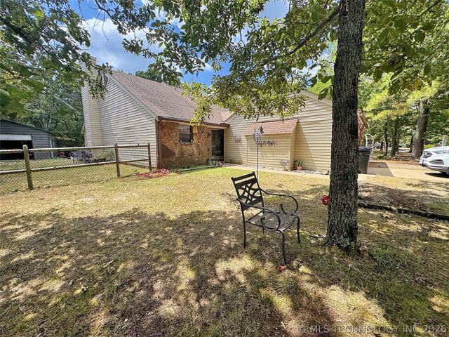 105 Summit Ridge Drive, Tahlequah, OK 74464