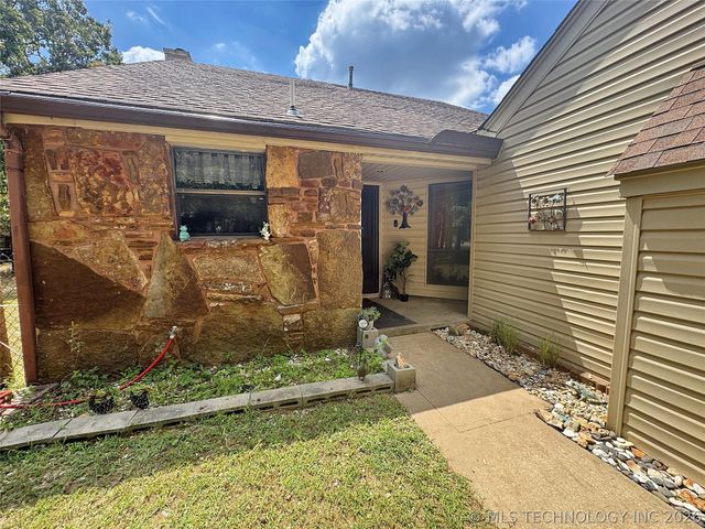 105 Summit Ridge Drive, Tahlequah, OK 74464