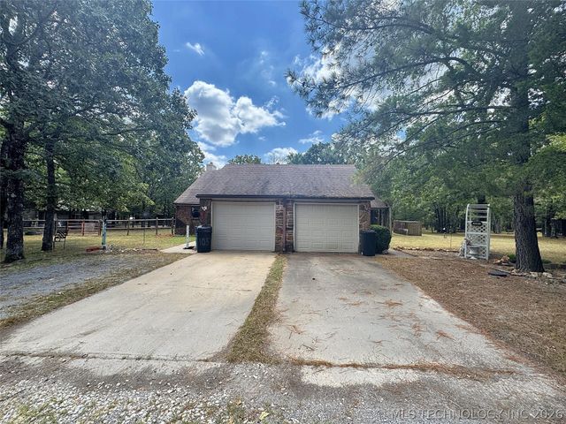 105 Summit Ridge Drive, Tahlequah, OK 74464