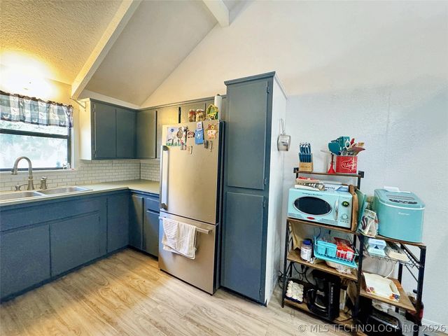 105 Summit Ridge Drive, Tahlequah, OK 74464