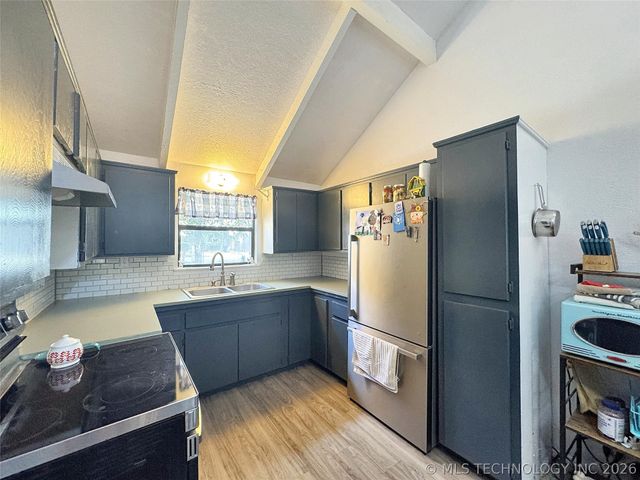 105 Summit Ridge Drive, Tahlequah, OK 74464