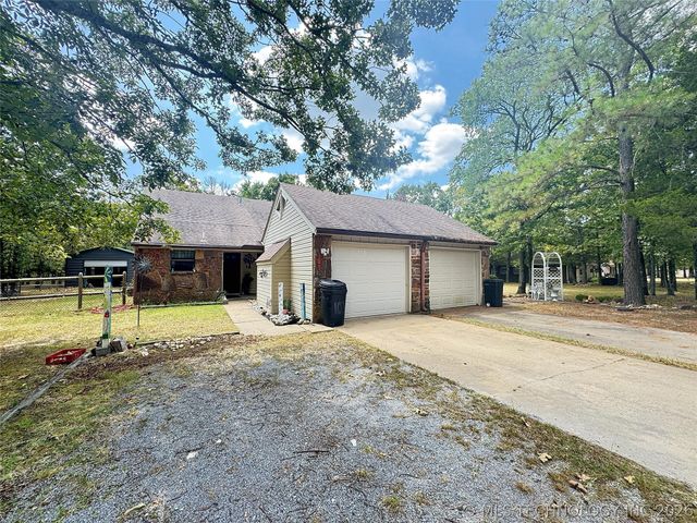 105 Summit Ridge Drive, Tahlequah, OK 74464