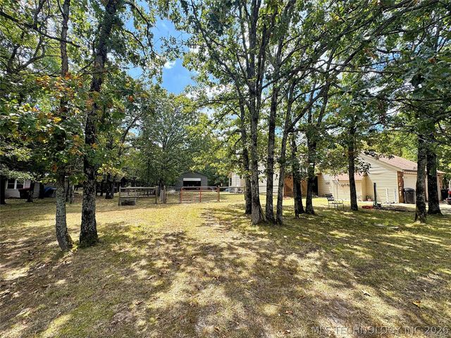 105 Summit Ridge Drive, Tahlequah, OK 74464