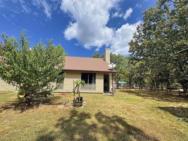 105 Summit Ridge Drive, Tahlequah, OK 74464