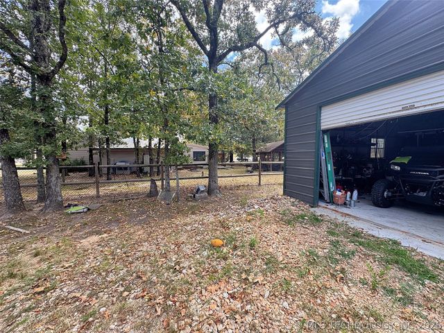 105 Summit Ridge Drive, Tahlequah, OK 74464