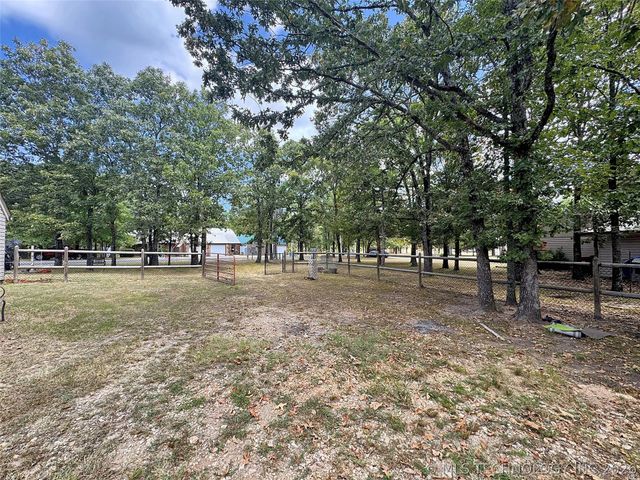 105 Summit Ridge Drive, Tahlequah, OK 74464