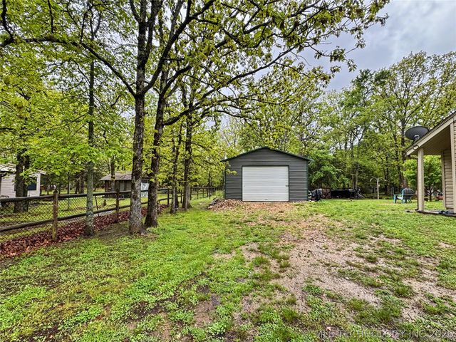 105 Summit Ridge Drive, Tahlequah, OK 74464