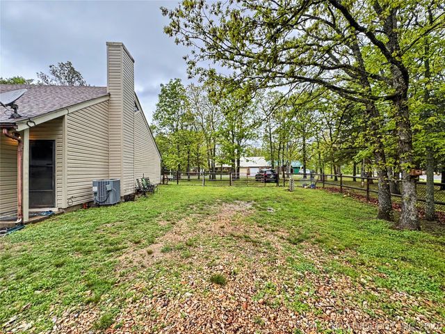 105 Summit Ridge Drive, Tahlequah, OK 74464
