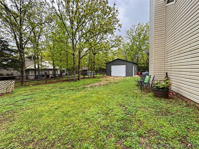 105 Summit Ridge Drive, Tahlequah, OK 74464