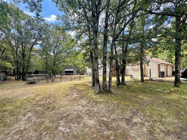 105 Summit Ridge Drive, Tahlequah, OK 74464