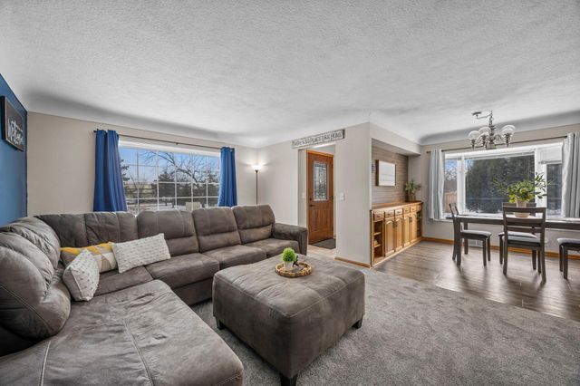 960 Jefferson Street SE, Hutchinson, MN 55350