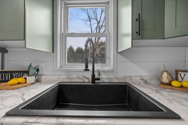 960 Jefferson Street SE, Hutchinson, MN 55350