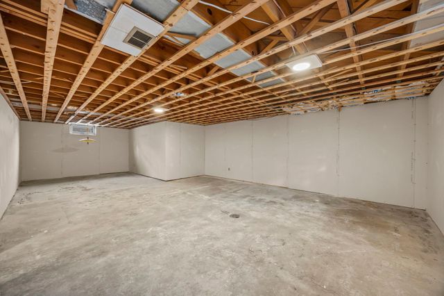 960 Jefferson Street SE, Hutchinson, MN 55350