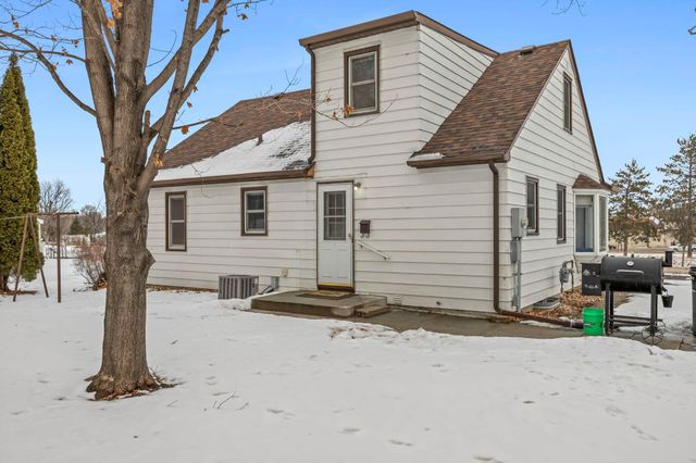 960 Jefferson Street SE, Hutchinson, MN 55350