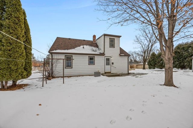 960 Jefferson Street SE, Hutchinson, MN 55350