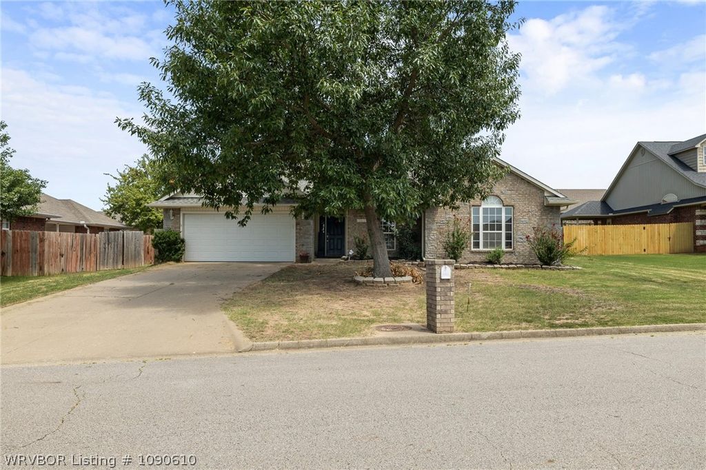 8505 Vickery Lane, Fort Smith, AR 72908