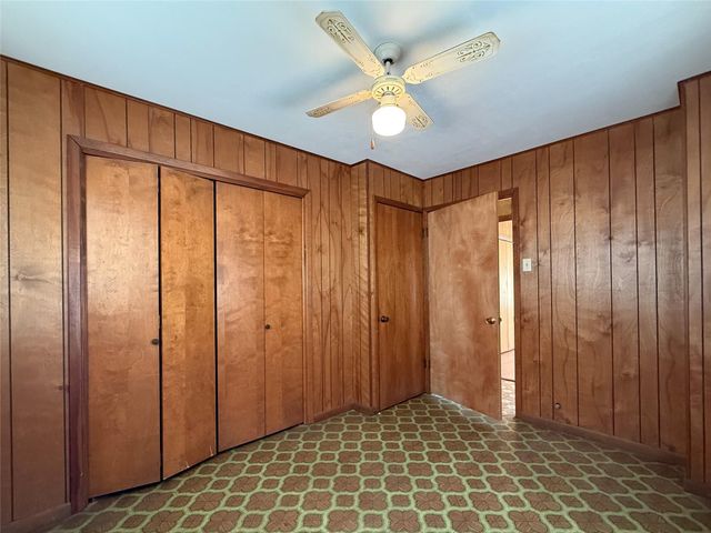 503 S Texana Street, Hallettsville, TX 77964