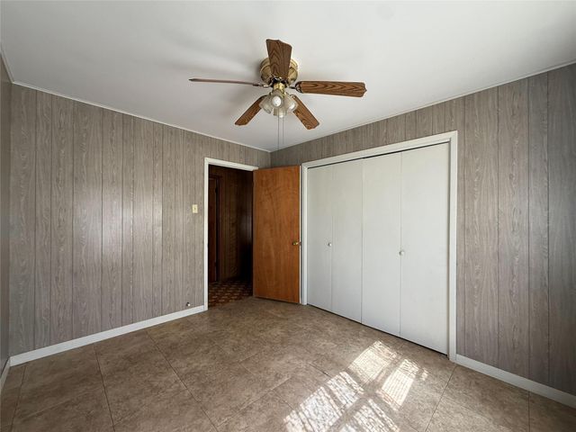 503 S Texana Street, Hallettsville, TX 77964