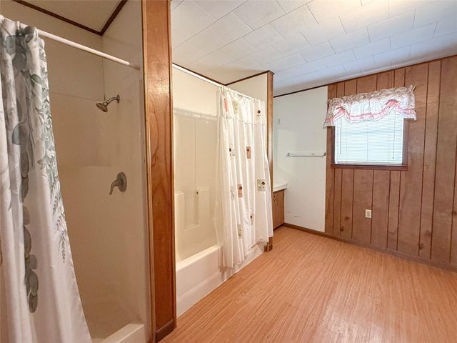 503 S Texana Street, Hallettsville, TX 77964