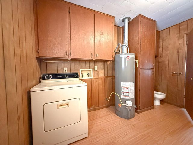 503 S Texana Street, Hallettsville, TX 77964