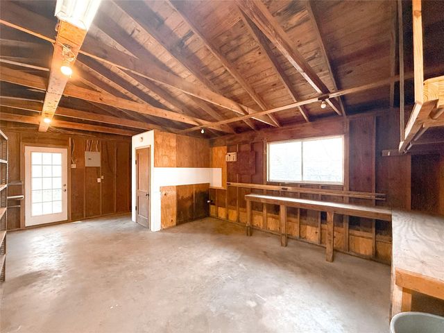 503 S Texana Street, Hallettsville, TX 77964