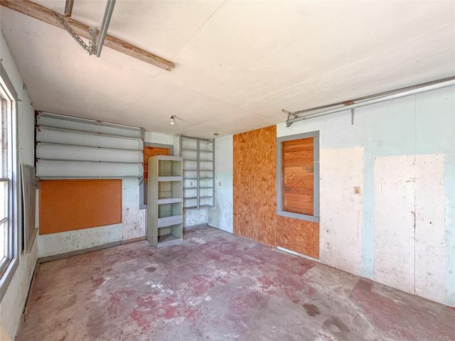 503 S Texana Street, Hallettsville, TX 77964